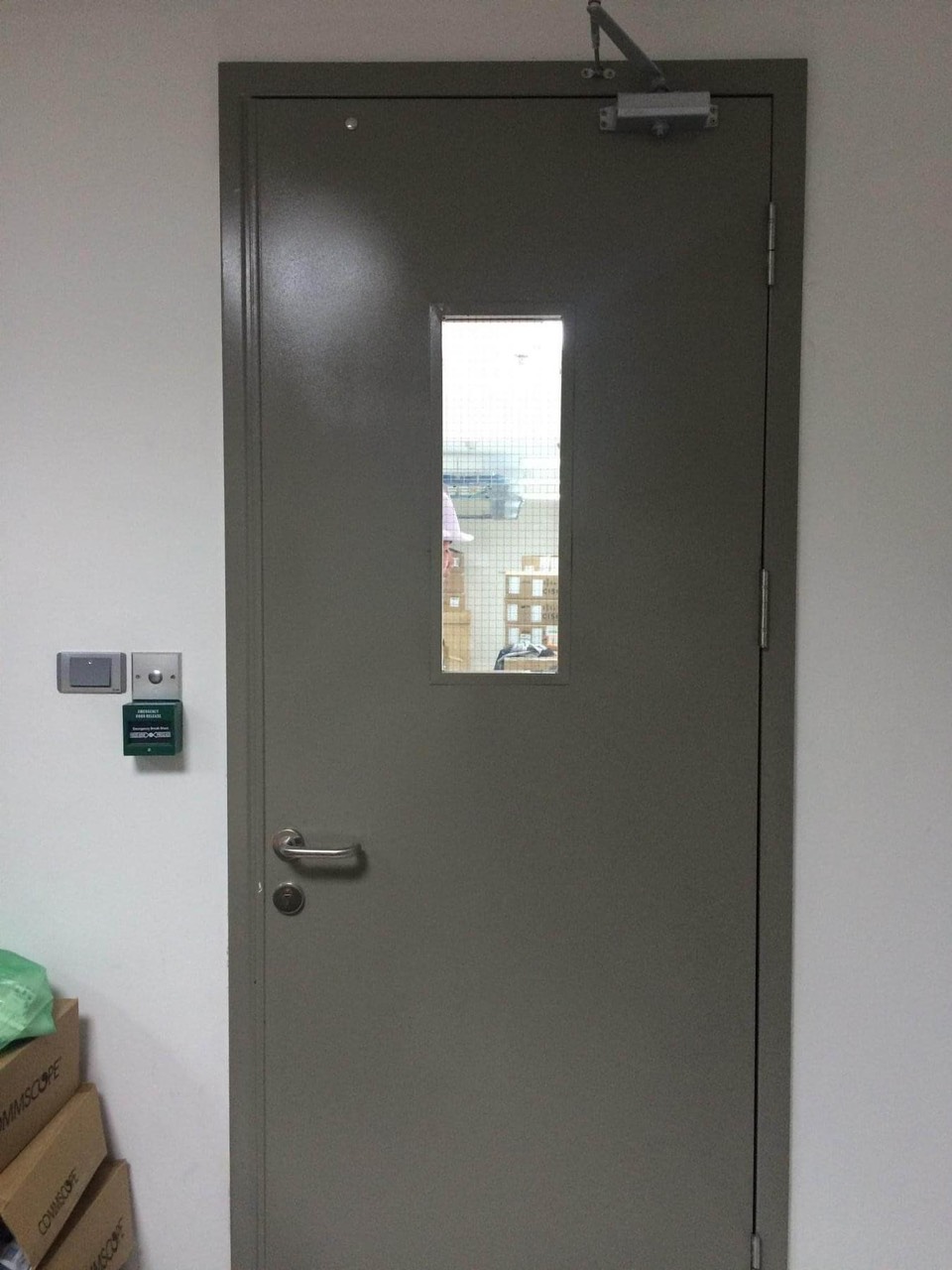 cửa kính chống cháy Bitco